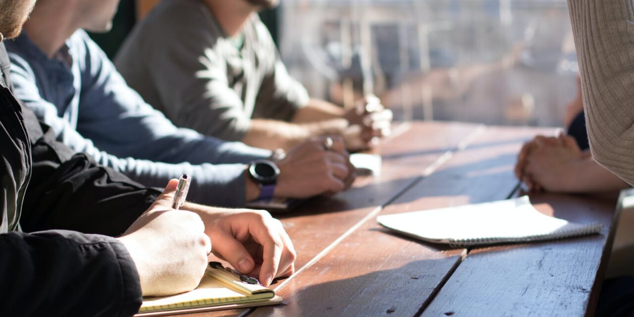 El poder de lo presencial: por qué las reuniones cara a cara siguen siendo clave